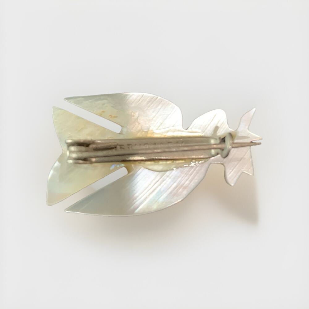 Sweet Vintage Carved Mother-of-Pearl Dove with Olive Branch Pin - Picture 3 of 9